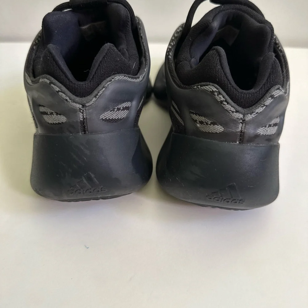 Yeezy 700 V3 'Dark Glow - Picture 2 of 5